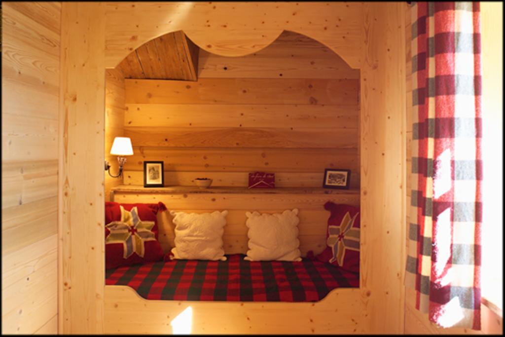 Hotel La Ferme Du Chozal, Chalet De Tradition 오틀루스 외부 사진